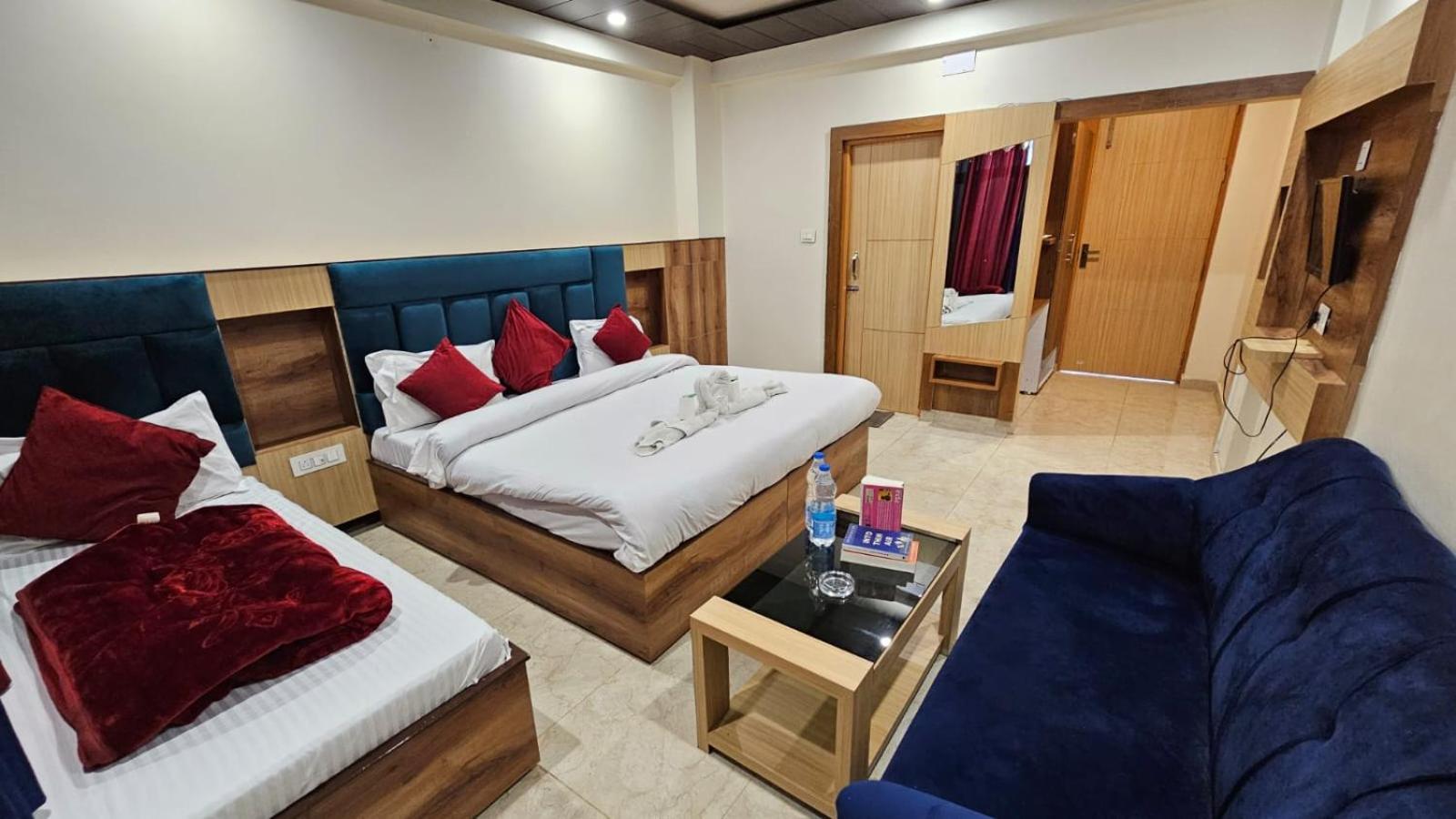 Green View Hotel And Restaurant McLeod Gandzs Kültér fotó